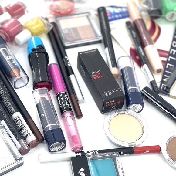 Brand New Drugstore Makeup Bundle - Picture 6 of 6